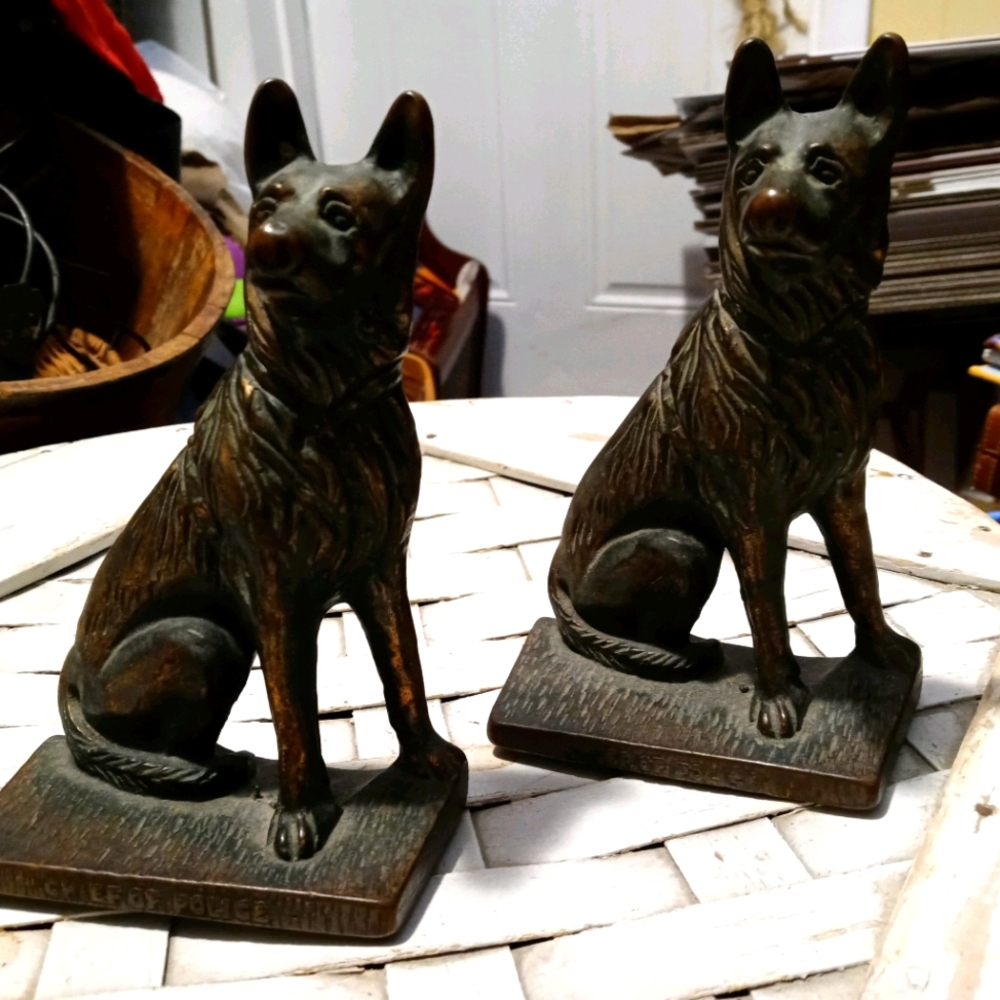 ๐ฆ
๐ANTIQUE PAIR OF GERMAN DOGS๐ ๐ ๐ทRARE๐ถFIRE๐ฅSALES!! ๐ฆฎ ๐โ๐ฆบ ๐ฉ ๐ - Picture 1 of 16